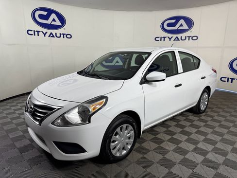 Used 2019 Nissan Versa S image 2