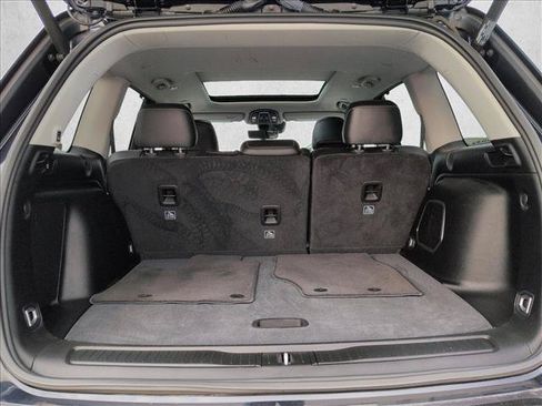 Used 2023 Jeep Grand Cherokee 4WD 4xe w/ Luxury Tech Group II image 6