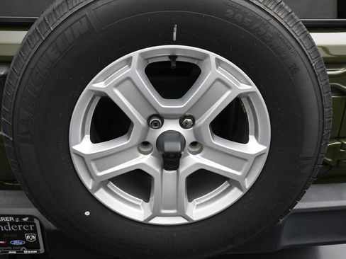 Used 2021 Jeep Wrangler Unlimited Sport AWD/4WD image 32