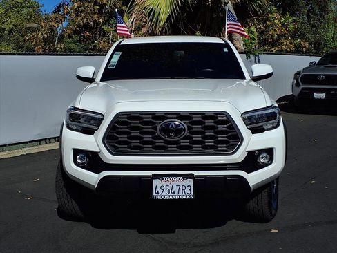 Certified 2023 Toyota Tacoma TRD Off-Road image 2