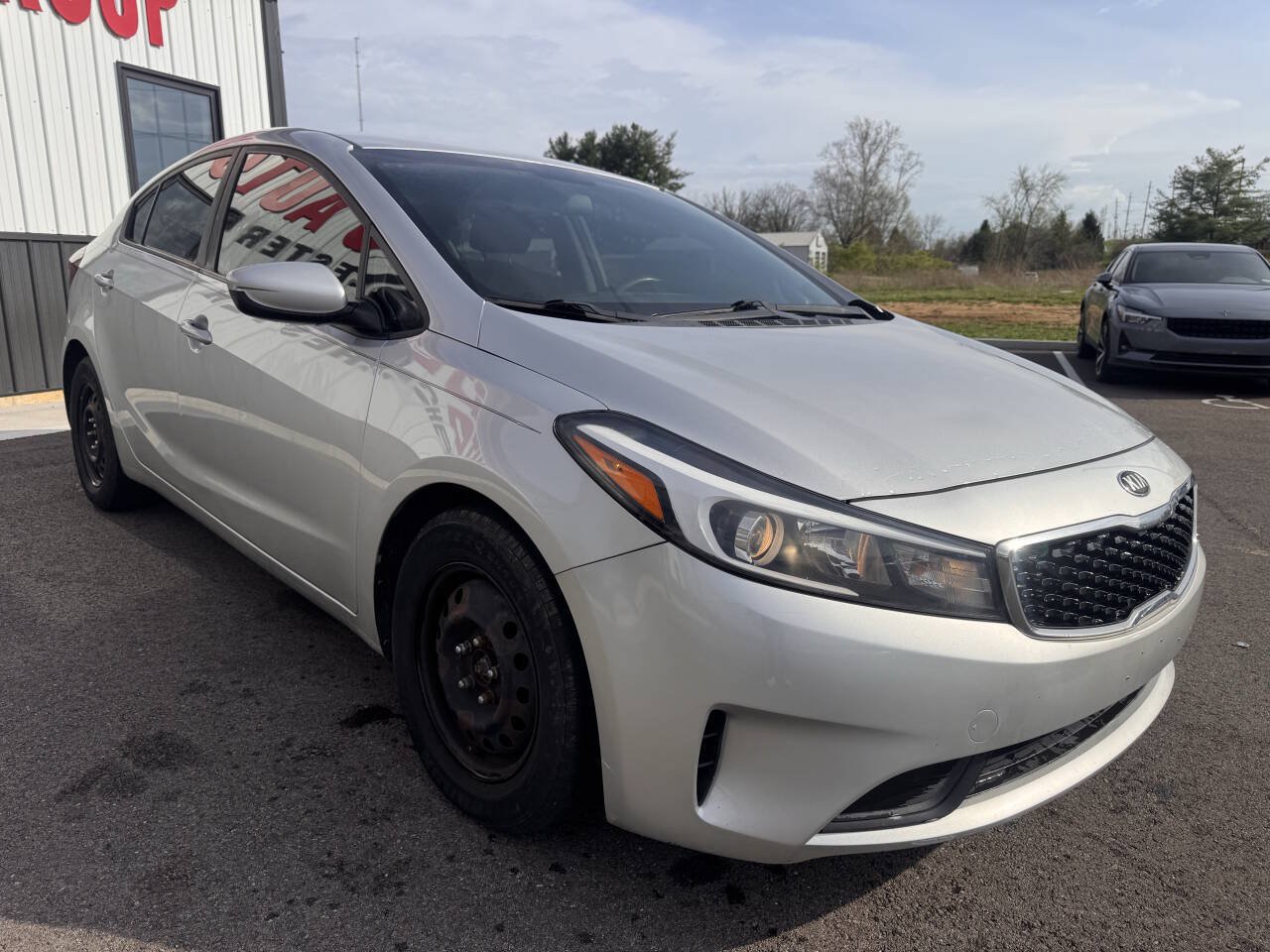Used 2017 Kia Forte LX FWD image 4
