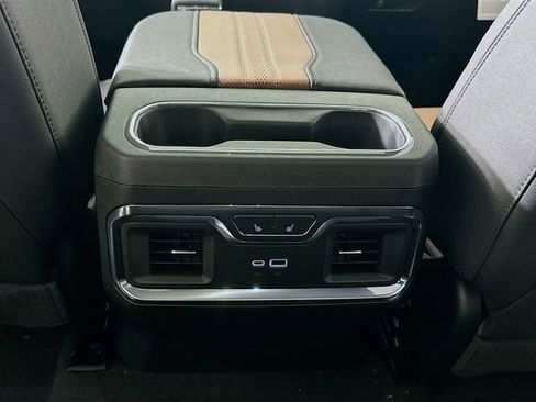 New 2026 Chevrolet Silverado 1500 High Country AWD/4WD image 29