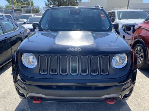 Used 2015 Jeep Renegade Trailhawk w/ Premium Leather Group image 3