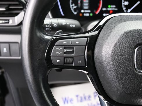 Used 2025 Honda Pilot EX-L image 19