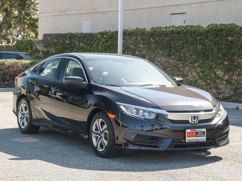 Used 2018 Honda Civic LX image 3