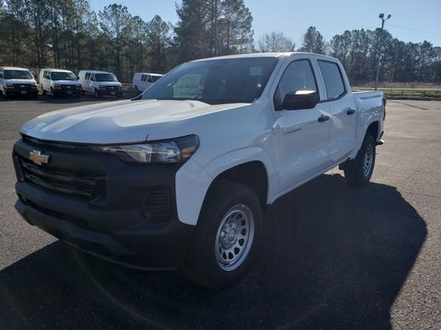 New 2026 Chevrolet Colorado W/T w/ Advanced Trailering Package AWD/4WD image 3