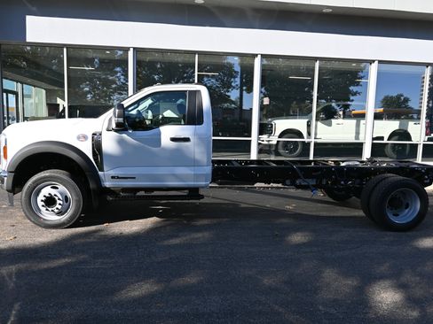 New 2026 Ford F550 2WD Regular Cab Super Duty w/ XL Chrome Package image 3