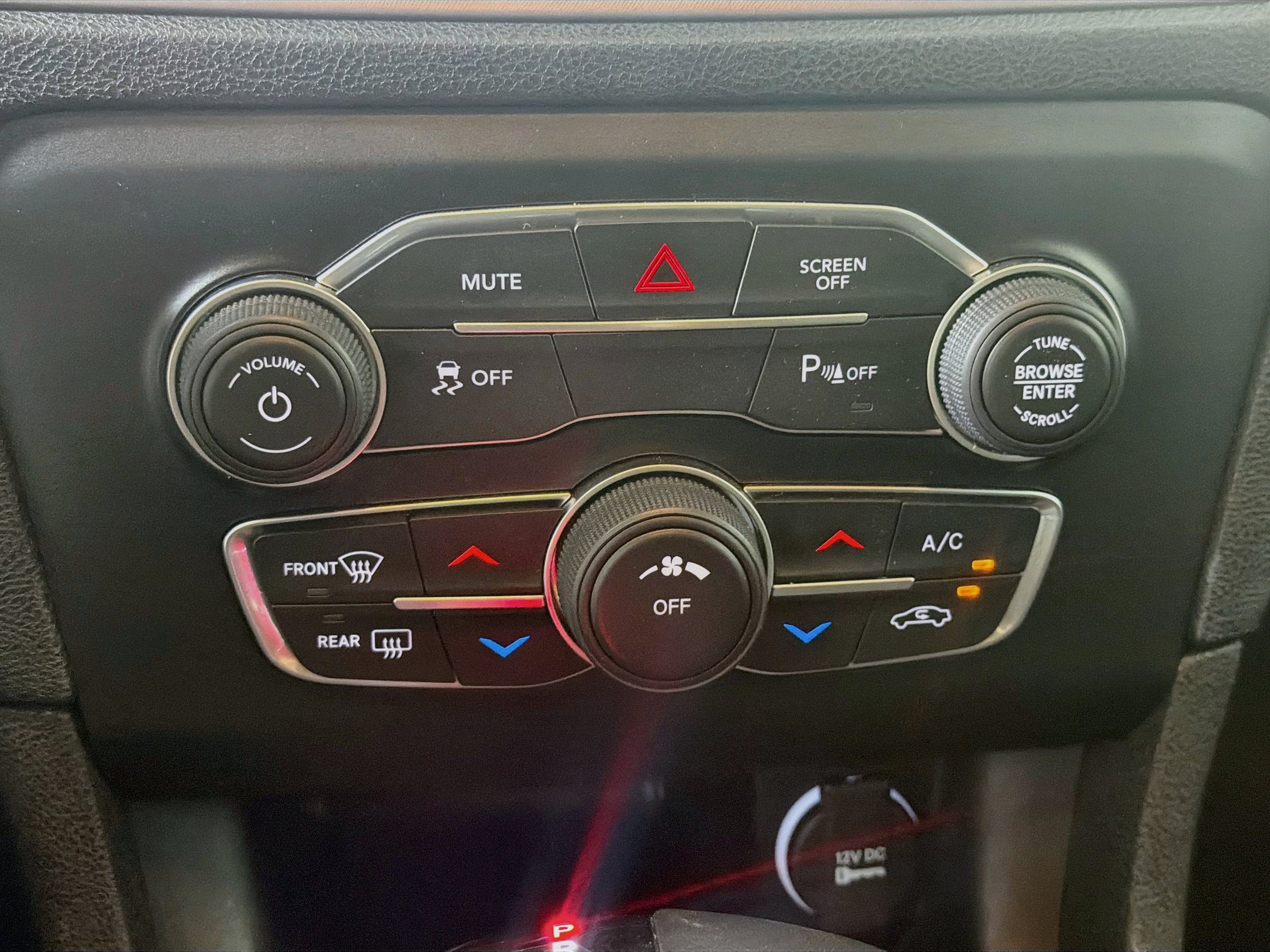 Used 2023 Dodge Charger SXT RWD image 22