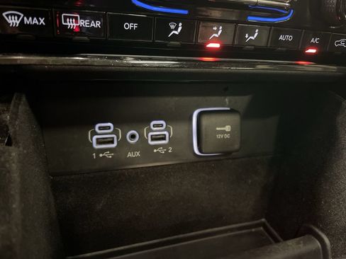 Used 2021 Jeep Grand Cherokee L Limited RWD image 36