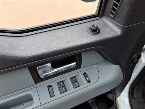 Used 2013 Ford F150 XLT w/ XLT Chrome Pkg image 21