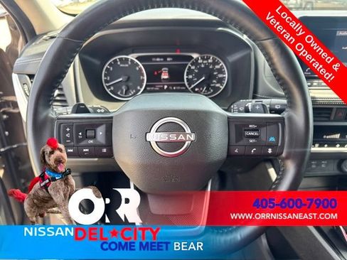 Used 2025 Nissan Rogue SV FWD image 17