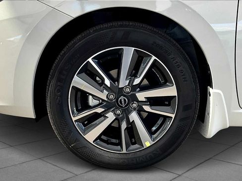 Certified 2025 Nissan Versa SV w/ Trunk Package FWD image 9