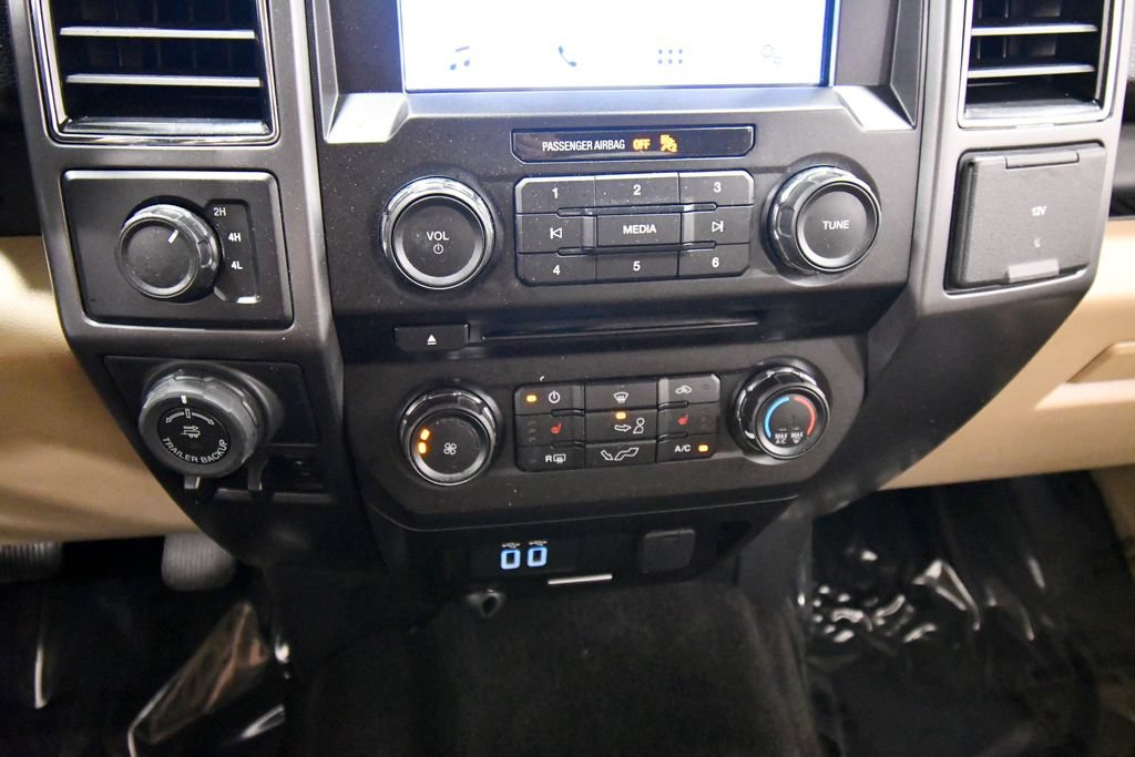 Used 2018 Ford F150 XLT w/ Equipment Group 302A Luxury AWD/4WD image 24