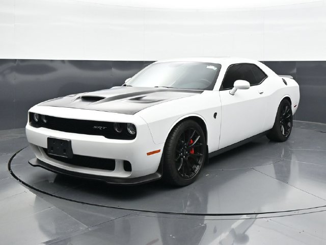 Used 2016 Dodge Challenger SRT Hellcat RWD image 5