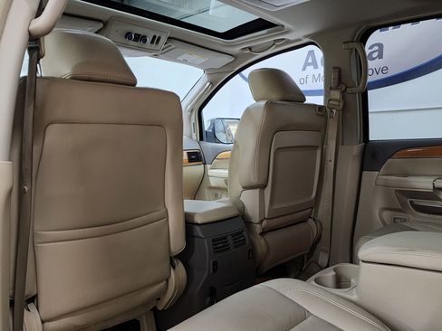 Used 2010 INFINITI QX56 4WD image 16