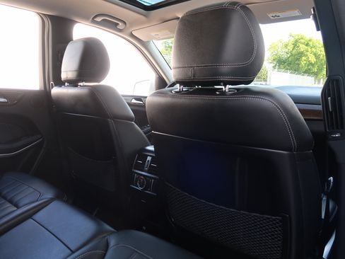 Used 2013 Mercedes-Benz GL 320 BlueTEC 4MATIC image 32