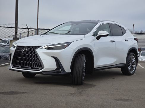 Used 2022 Lexus NX 350 AWD w/ Luxury Package image 3