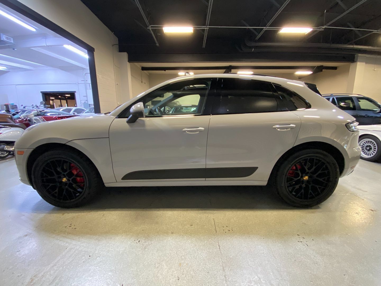 Used 2021 Porsche Macan GTS AWD/4WD image 8