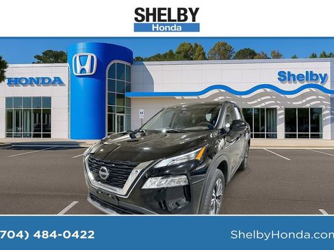 Used 2023 Nissan Rogue SV image 1