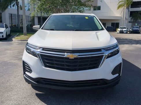 Used 2022 Chevrolet Equinox LS image 3