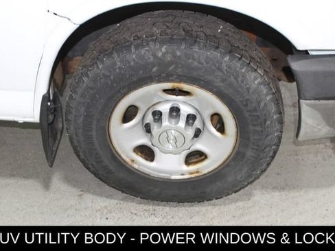 Used 2014 Chevrolet Express 3500 RWD image 6