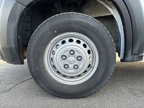 Used 2024 RAM ProMaster 3500 w/ Premium Convenience Group image 18