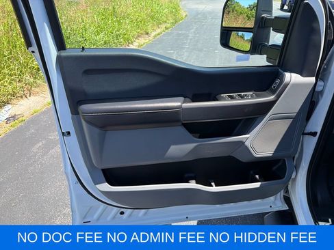 Used 2025 Ford F250 XLT AWD/4WD image 12