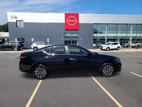 Certified 2023 Nissan Altima 2.5 SV AWD/4WD image 8