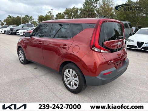 Certified 2022 Kia Soul LX image 5