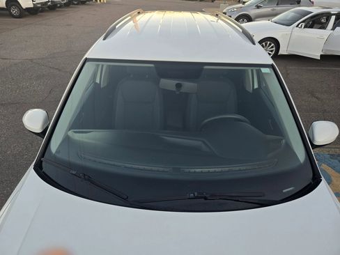 Used 2018 Volkswagen Tiguan S image 27