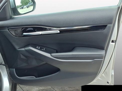 Used 2025 Kia Seltos EX w/ EX Sunroof Package FWD image 11