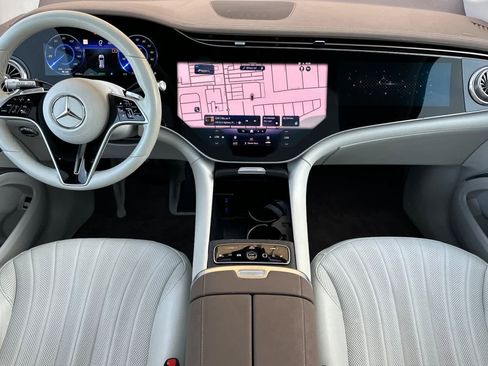 Used 2023 Mercedes-Benz EQS 580 4MATIC SUV image 12