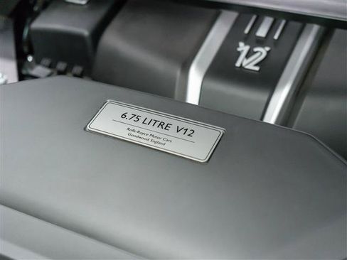 Used 2024 Rolls-Royce Cullinan AWD/4WD image 11