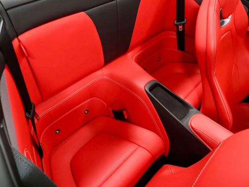 Certified 2019 Ferrari Portofino RWD image 17
