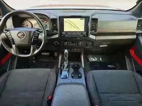 Used 2024 Nissan Frontier PRO-4X w/ Pro Convenience Package image 10