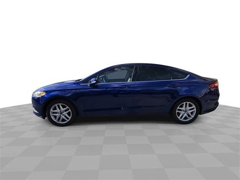 Used 2016 Ford Fusion SE image 5