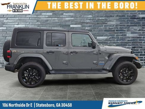 Used 2022 Jeep Wrangler Unlimited Sahara w/ Safety Group AWD/4WD image 6