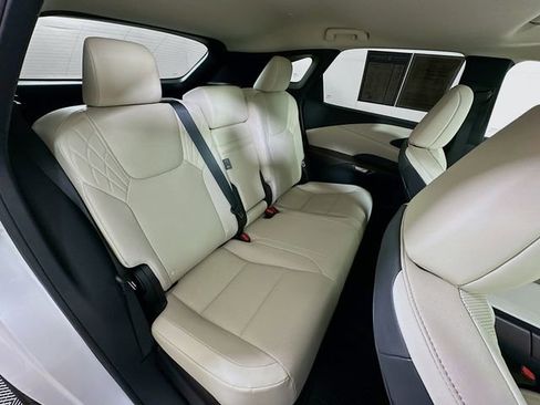 Used 2023 Lexus RX 350 Premium w/ Accessory Package AWD/4WD image 33