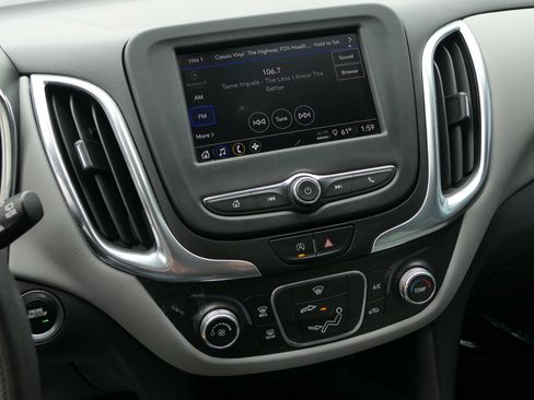 Used 2022 Chevrolet Equinox LT FWD image 19