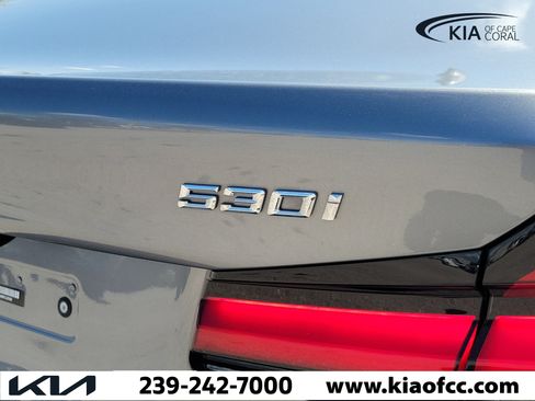 Used 2023 BMW 530i RWD image 9
