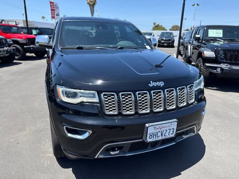 Used 2018 Jeep Grand Cherokee Overland RWD image 6
