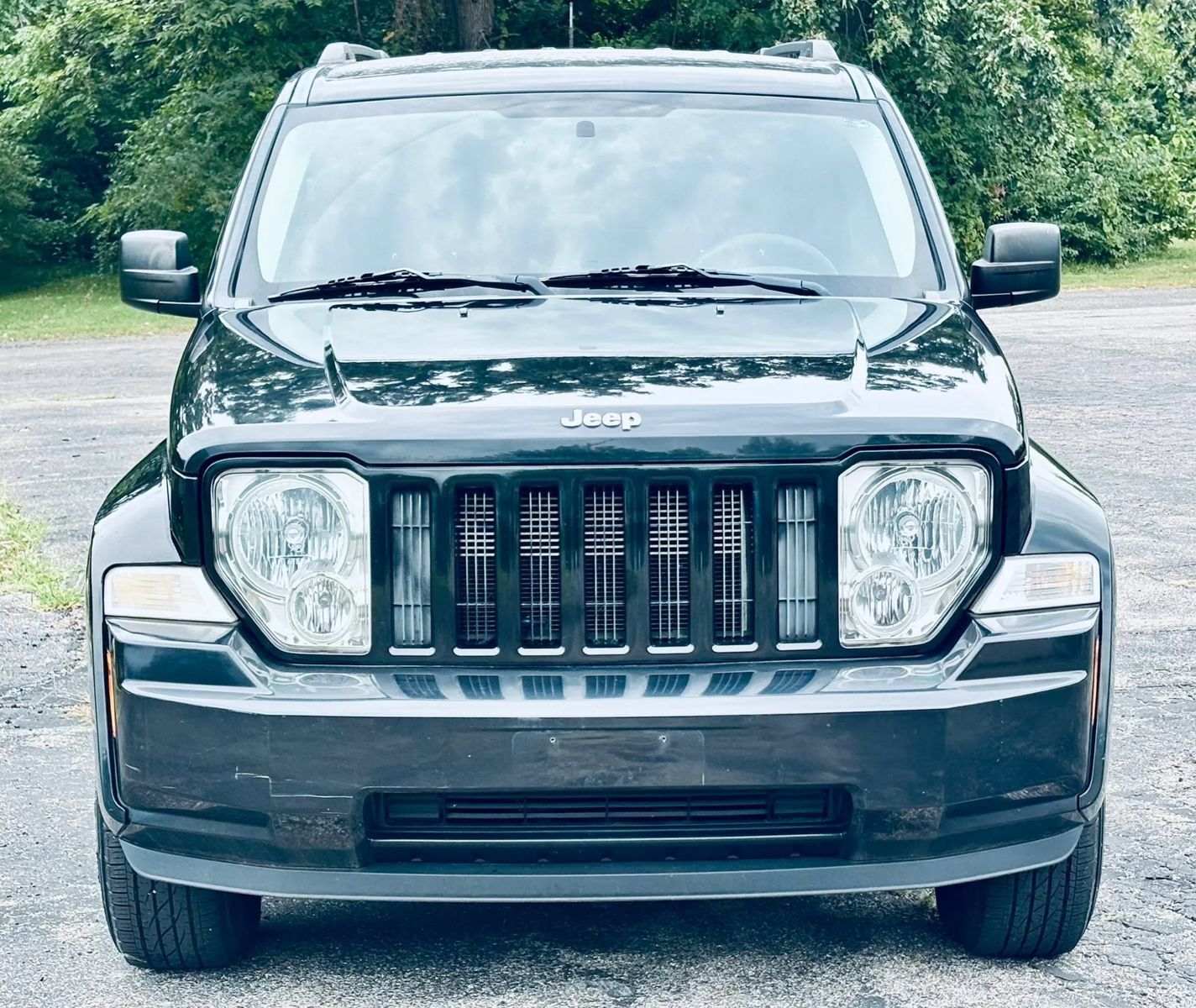 Used 2010 Jeep Liberty Sport w/ Popular Equipment Group AWD/4WD image 11