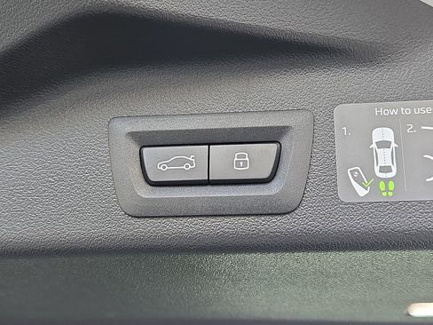 New 2026 BMW X5 M60i w/ Executive Package image 13