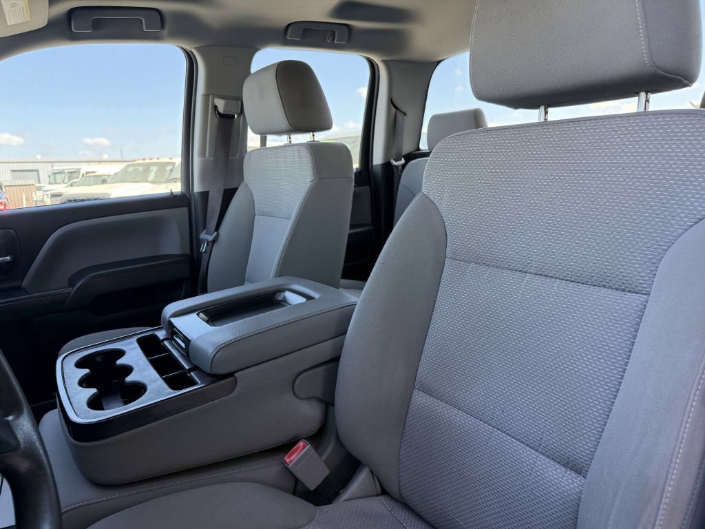 Used 2017 Chevrolet Silverado 1500 W/T AWD/4WD image 19