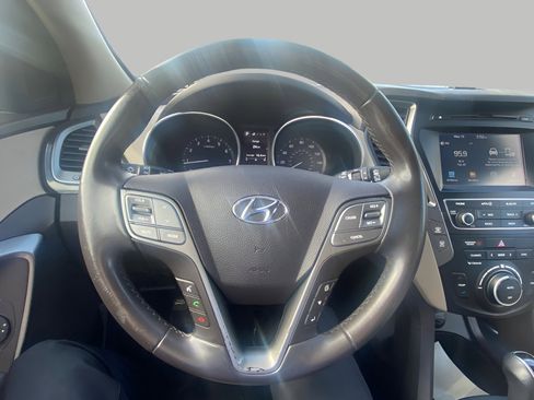 Used 2017 Hyundai Santa Fe Sport FWD image 6