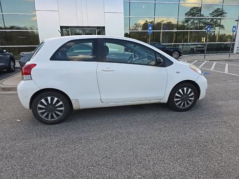 Used 2011 Toyota Yaris 2-Door Hatchback w/ PWR Pkg w/Steel Wheels image 7