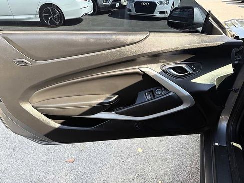 Used 2019 Chevrolet Camaro LT RWD image 10