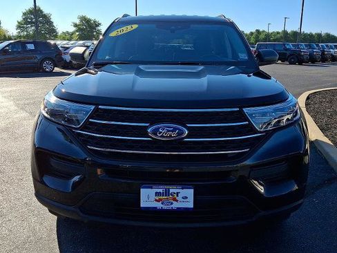 Certified 2023 Ford Explorer XLT AWD/4WD image 2