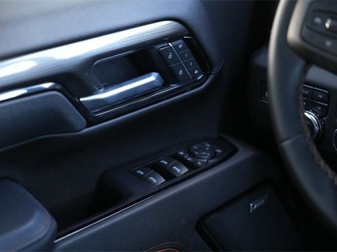 Used 2025 GMC Sierra 2500 AT4 w/ AT4 Premium Plus Package image 20