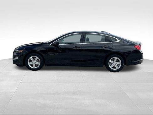 Used 2023 Chevrolet Malibu LS image 4